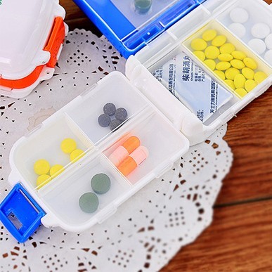 可折叠8格迷你药盒 便携式一周3层分装药格 密封收纳盒