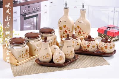 陶瓷调味罐套装厨房调味品储存罐居家用品餐饮用具