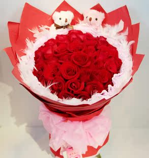 潍坊鲜花店速递同城36朵红玫瑰小熊花束情人节礼物送花生日礼物
