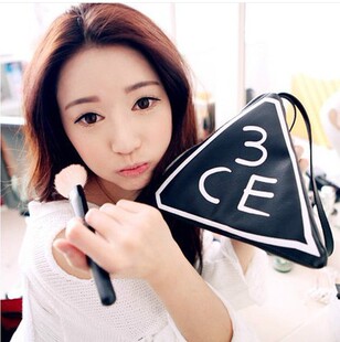 韩国可爱三角形手机零钱迷你小包时尚化妆小挎包手拿单肩斜跨女包