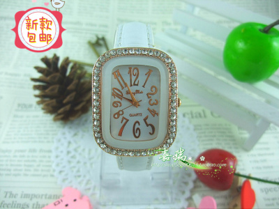 韩国时尚潮流钻石女表手表女士方形大表盘水钻表石英表皮带时装表