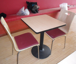 时尚钢木家具 咖啡厅桌椅 肯德基快餐桌椅 快餐桌 快餐厅快餐桌