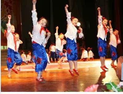 我的偶像舞蹈服装学习雷锋演出合唱表演服装 儿童演出服套装