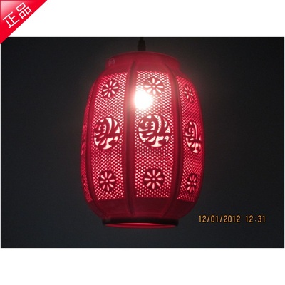 包邮中国红陶瓷单头吊灯 中式超大红灯笼 八方福到阳台镂空瓷灯饰
