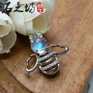 独家原创香港精工 天然玻璃体蓝光彩光月光石925银可爱小蜜蜂吊坠