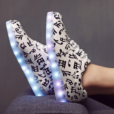 春季七彩荧光鞋发光鞋灯光鞋男女情侣夜光鞋韩版板鞋USB充电LED鞋