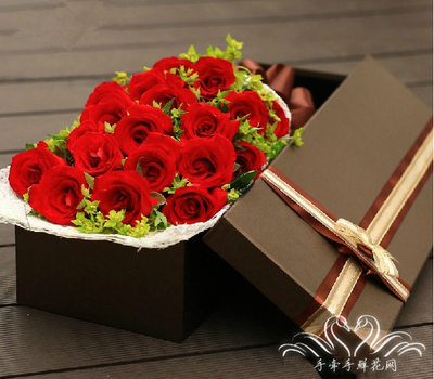 19朵红玫瑰生日礼盒鲜花速递上海鲜花店北京大连石家庄全国送花