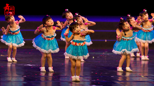 六一儿童演出舞蹈一双小小手新儿童演出服幼儿舞蹈可爱娃娃表演服