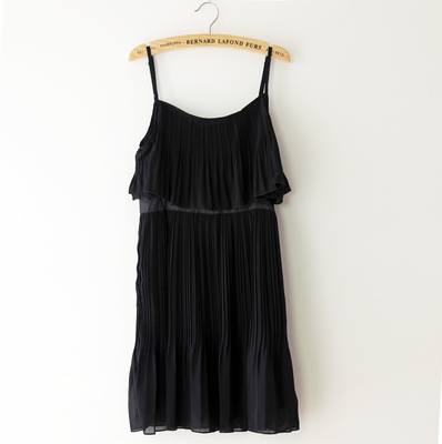 夏装新品褶皱荷叶边性感黑色吊带连衣裙百褶雪纺裙沙滩度假短裙