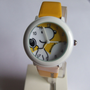 2016包邮黄色表带卡通时尚史努比手表snoopy儿童手表女孩学生手表