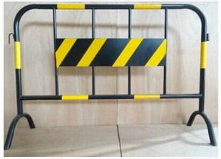 1500*1000mm黑黄铁马 长1.5米高1米广州施工铁马 道路围栏最便宜