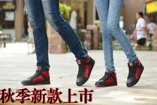 2015新款时尚滑板运动鞋特价鞋子韩版潮休闲鞋学院风板鞋情侣款