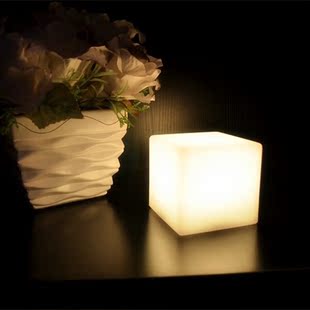 新款LED充电酒吧台灯 DIY创意亚克力正方体发光装饰烛台小夜灯