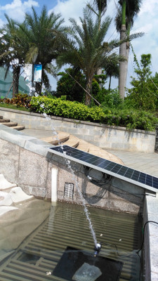 厂价促销150W太阳能水泵太阳能喷泉鱼池假山流水别墅水景植株浇灌