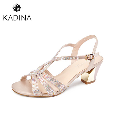 卡迪娜/ kadina夏季通勤人造革女款粗跟水钻凉鞋KM51536