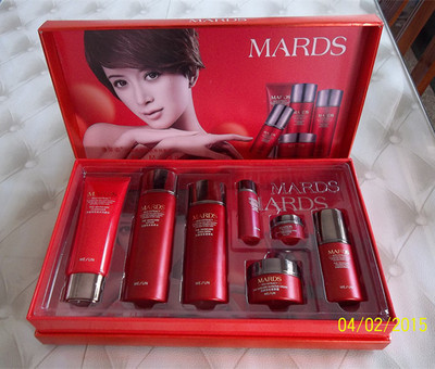 漫多姿化妆品 红萃活颜悦色系列套装 红星之诞生 5+2件套 礼盒装