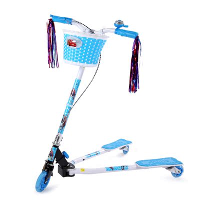 特价儿童蛙式滑板车正品滑轮车三轮闪光踏板车四轮小孩剪刀滑板车