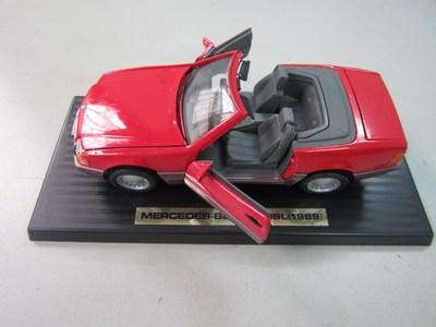 美驰图汽车模型1：18 红色奔驰可开门跑车 仿真合金车玩具收藏