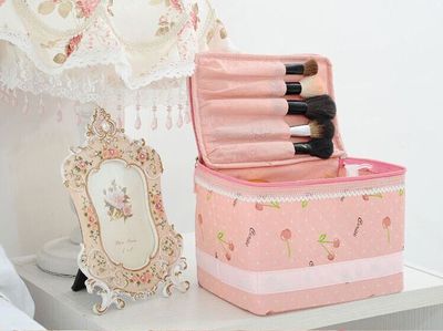 特价包邮 韩国立体手提化妆包 防水翻盖大容量蕾丝化妆品收纳盒包