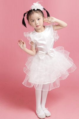 新款儿童舞蹈演出服、公主裙、蓬蓬裙、白纱裙，摄影礼服服饰