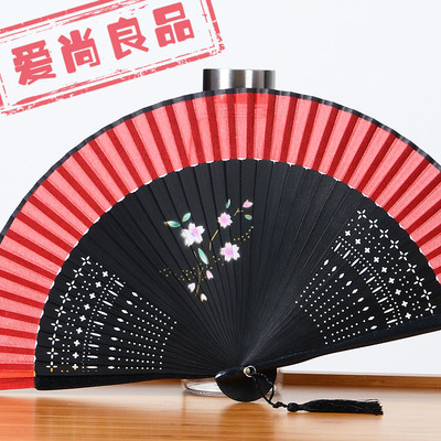 日本和风黑色小绢扇 迷你喷绘折叠扇子 真丝女式彩绘烤漆竹扇