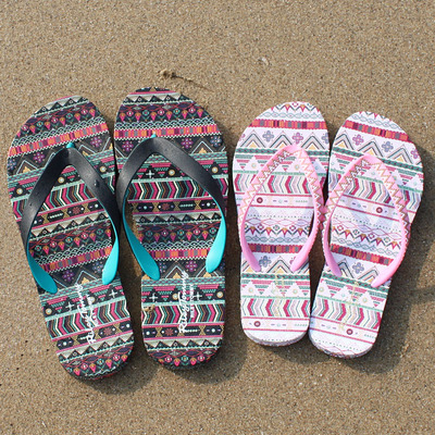 夏季民族风情侣人字拖浪漫海边男女款沙滩鞋平底防滑个性夹脚拖鞋
