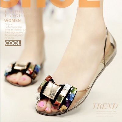 韩国新款果冻凉鞋夏季女式平底水钻花朵中空露趾透明水晶凉拖鞋