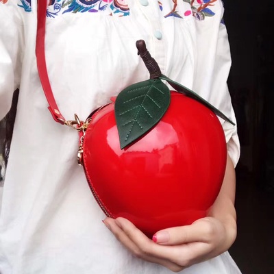 化妆包新款女潮个性创意设计小苹果定型款单肩斜挎包零钱手机包