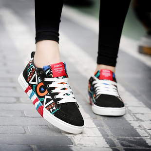 夏韩版男女学生潮休闲鞋圆头迷彩情侣鞋子板鞋涂鸦平跟大码帆布鞋