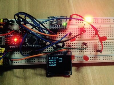 Arduino OLED12864移动方块 随陀螺仪 方向灯 可做实物 NANO 毕业