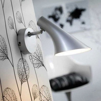 北欧现代简约LED壁灯设计师创意复古工业风客厅卧室床头镜前画灯